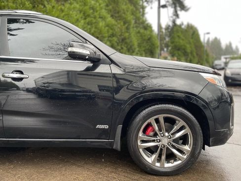 Used 2014 Kia Sorento SX w/ 3rd Row Package image 2