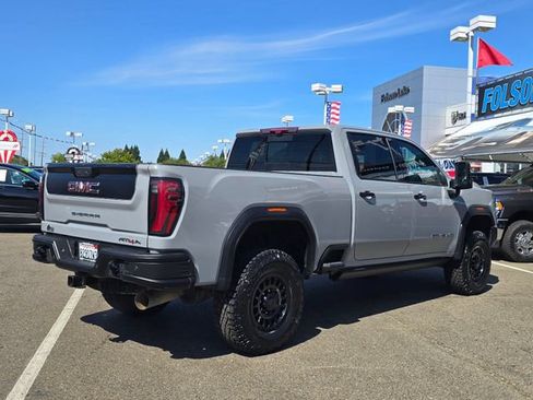 Used 2024 GMC Sierra 2500 AT4X w/ AT4X AEV Edition AWD/4WD image 4