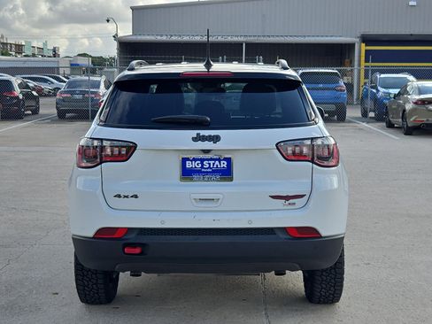 Used 2025 Jeep Compass Trailhawk AWD/4WD image 5