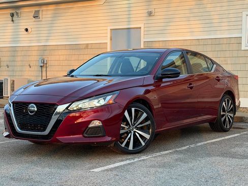 Used 2019 Nissan Altima 2.5 SR w/ SR Premium Package image 1
