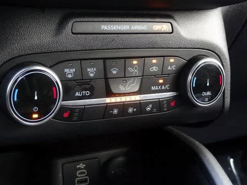 Certified 2024 Ford Escape ST-Line AWD/4WD image 34