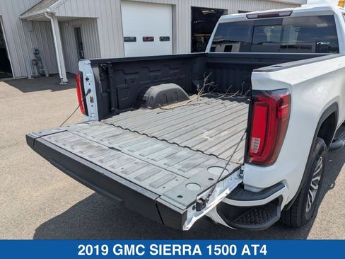 Used 2019 GMC Sierra 1500 AT4 w/ AT4 Premium Package AWD/4WD image 34