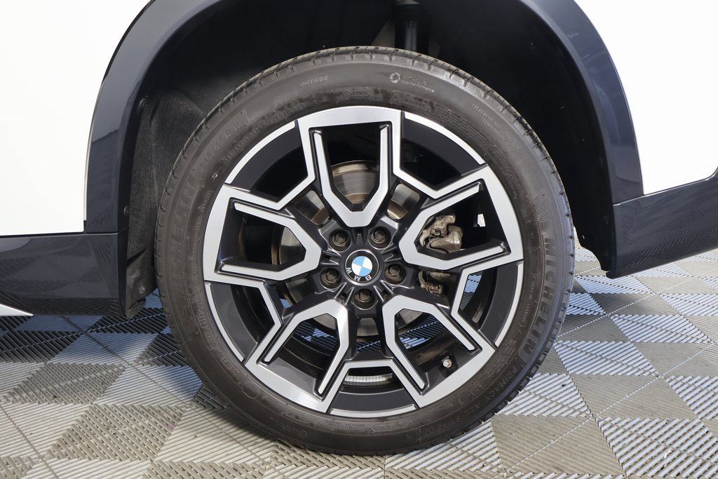 Used 2023 BMW X1 xDrive28i w/ Convenience Package AWD/4WD image 16