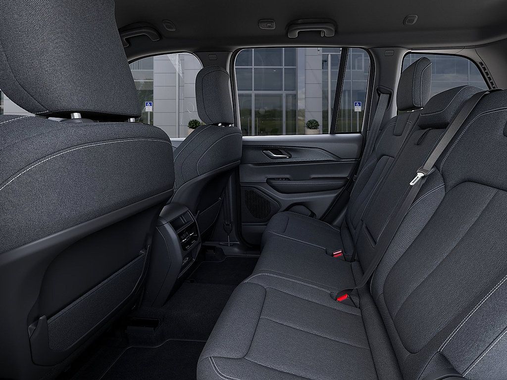 Used 2026 Jeep Grand Cherokee Laredo w/ MOPAR Finishing Package AWD/4WD image 51