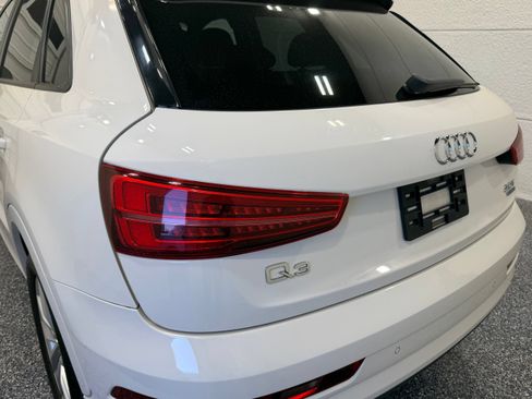 Used 2018 Audi Q3 2.0T Premium w/ Convenience Package AWD/4WD image 16