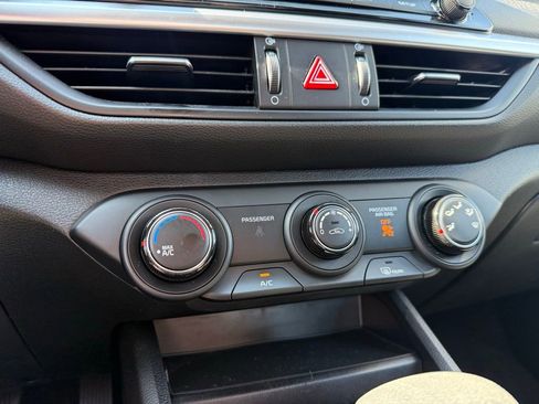 Used 2024 Kia Forte LXS w/ LXS Technology Package image 17