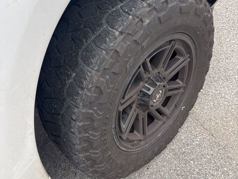 Used 2022 Ford F250 XL w/ STX Appearance Package image 9