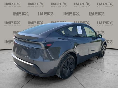 Used 2026 Tesla Model Y Long Range image 5