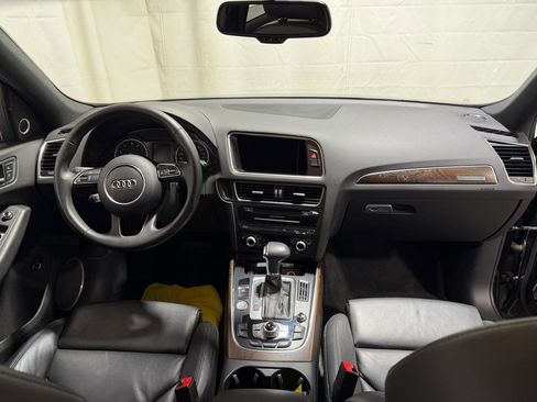 Used 2016 Audi Q5 2.0T Premium Plus w/ Technology Package AWD/4WD image 16