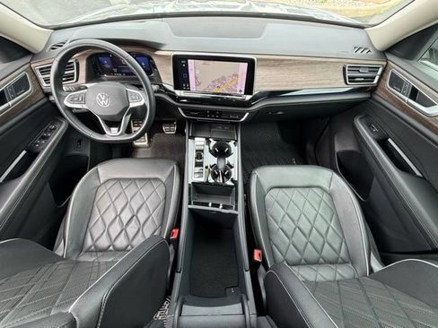 Used 2024 Volkswagen Atlas SEL Premium R-Line AWD/4WD image 19