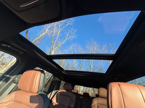 New 2025 Lincoln Navigator Reserve image 39