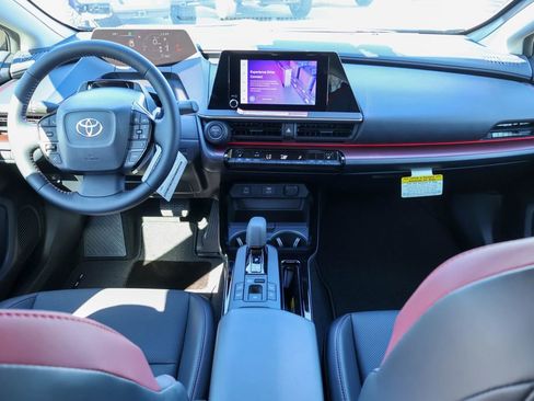 New 2026 Toyota Prius Plug-In Hybrid FWD image 6