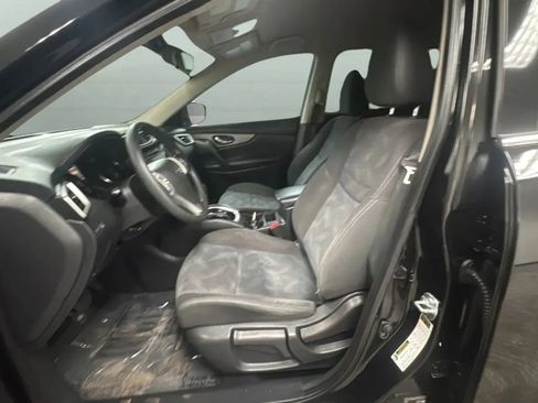 Used 2016 Nissan Rogue S FWD image 18