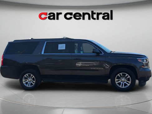 Used 2017 Chevrolet Suburban LT AWD/4WD image 6