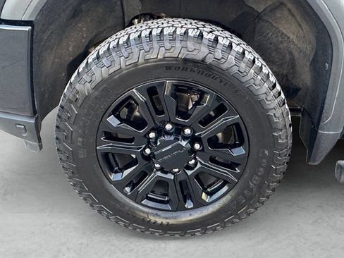 Used 2023 GMC Sierra 2500 Denali w/ Denali Black Diamond Edition AWD/4WD image 23