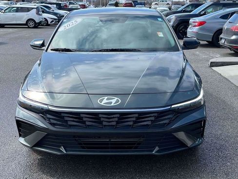 Used 2025 Hyundai Elantra Sport image 29