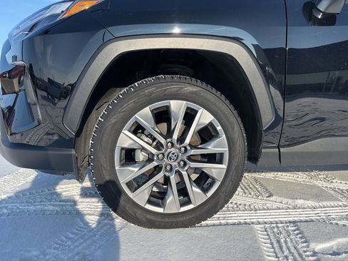 Used 2023 Toyota RAV4 Limited image 9