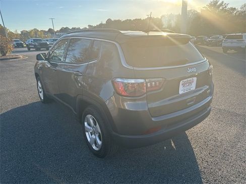 Used 2019 Jeep Compass Latitude image 5