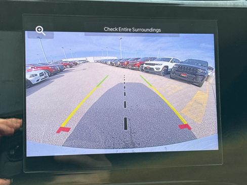 Used 2024 Jeep Grand Cherokee Altitude image 18