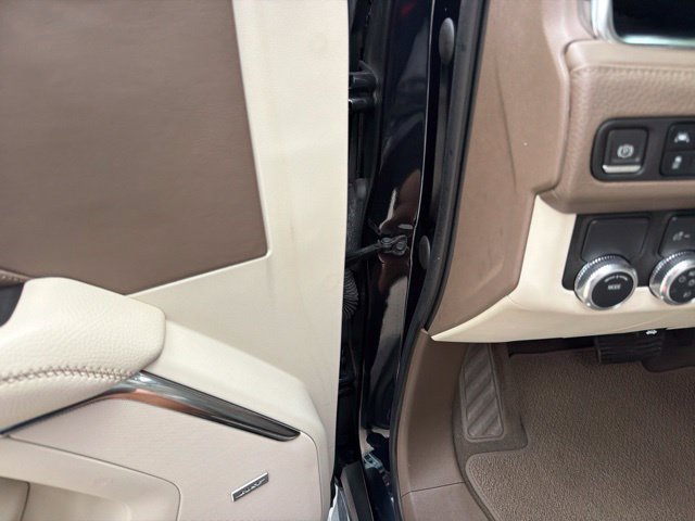 Used 2023 GMC Yukon XL Denali RWD image 24