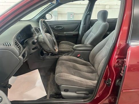 Used 2001 Oldsmobile Intrigue GX w/ Driver Control Pkg image 6