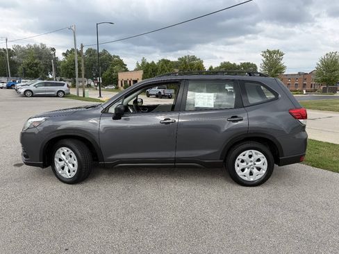 Used 2022 Subaru Forester AWD/4WD image 4