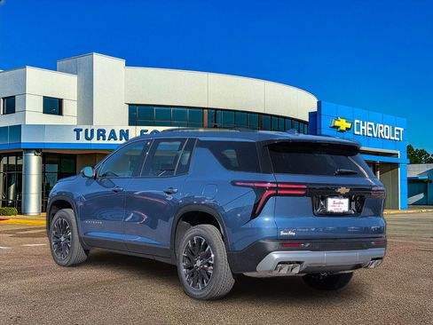 New 2026 Chevrolet Traverse LT w/ Sun and Wheel Package image 3