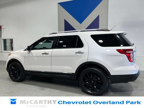 Used 2014 Ford Explorer Limited w/ Equipment Group 302A AWD/4WD image 7