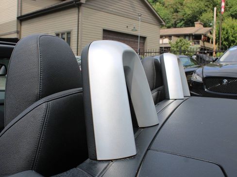 Used 2011 BMW Z4 sDrive35i RWD image 23