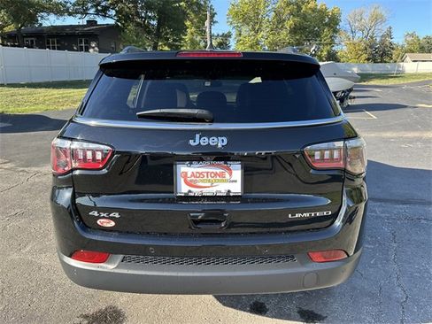 Used 2024 Jeep Compass Limited image 7