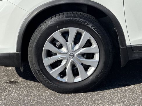 Used 2020 Nissan Rogue S image 26