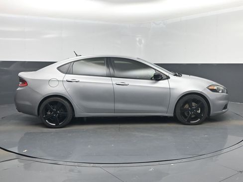 Used 2015 Dodge Dart SXT image 29
