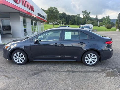 Certified 2024 Toyota Corolla LE AWD/4WD image 2
