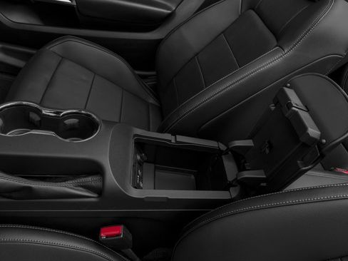 Used 2017 Ford Mustang GT Premium w/ Equipment Group 401A RWD image 18
