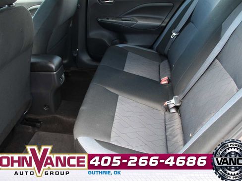 Used 2024 Nissan Versa SV FWD image 18