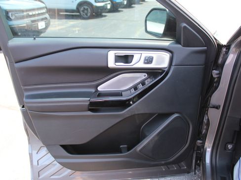 Used 2021 Ford Explorer ST w/ Equipment Group 401A AWD/4WD image 19