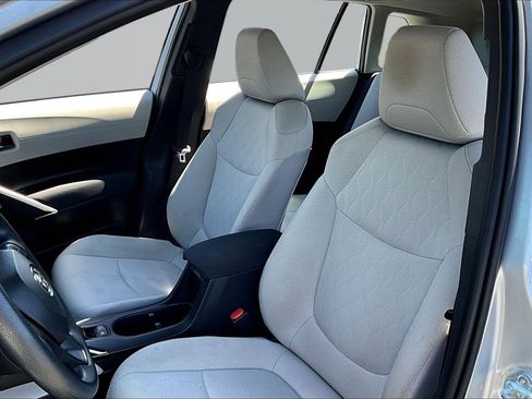 Used 2024 Toyota Corolla Cross L FWD image 20