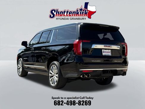 Used 2023 GMC Yukon XL Denali AWD/4WD image 8