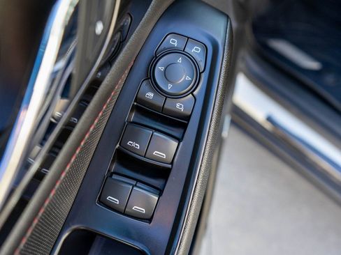 Used 2023 Chevrolet Traverse RS image 19