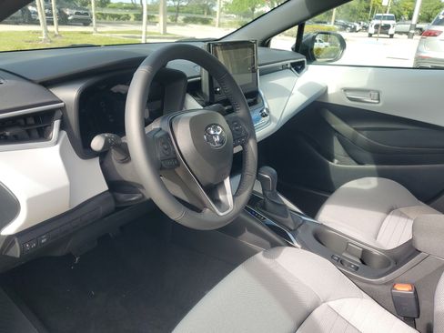 Used 2026 Toyota Corolla SE FWD image 16