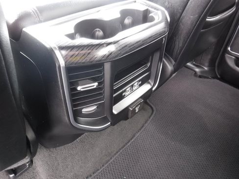 Used 2024 RAM 1500 Laramie image 11