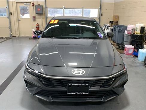 Certified 2025 Hyundai Elantra Sport image 2