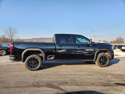 Used 2024 GMC Sierra 2500 AT4 w/ AT4 Premium Plus Package image 16