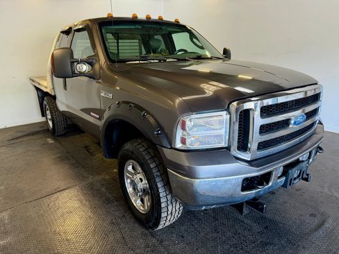 Used 2006 Ford F350 Lariat AWD/4WD image 4