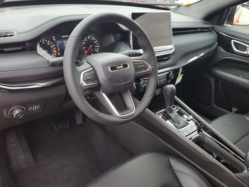 New 2026 Jeep Compass Latitude image 18