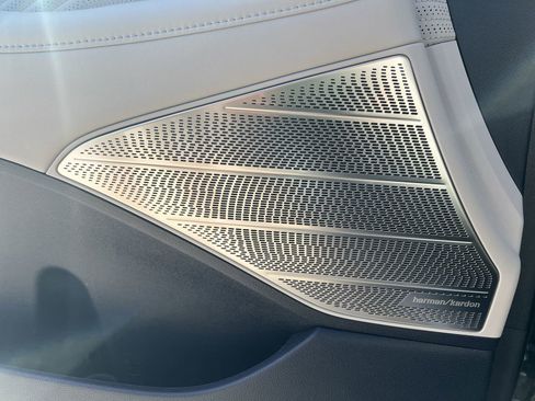 Used 2024 Hyundai Palisade Calligraphy image 25