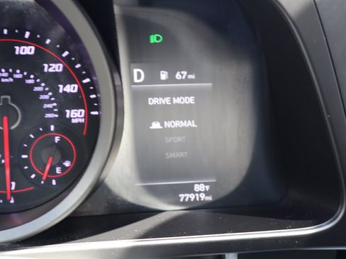 Used 2023 Hyundai Elantra SEL FWD image 31