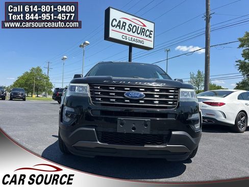 Used 2017 Ford Explorer XLT w/ Equipment Group 202A AWD/4WD image 2