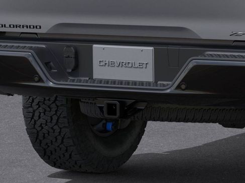 New 2026 Chevrolet Colorado ZR2 w/ Technology Package AWD/4WD image 14