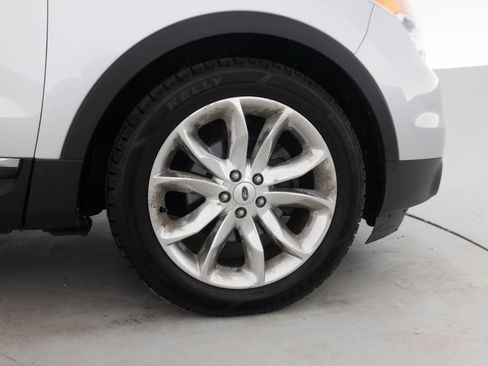 Used 2013 Ford Explorer XLT AWD/4WD image 19